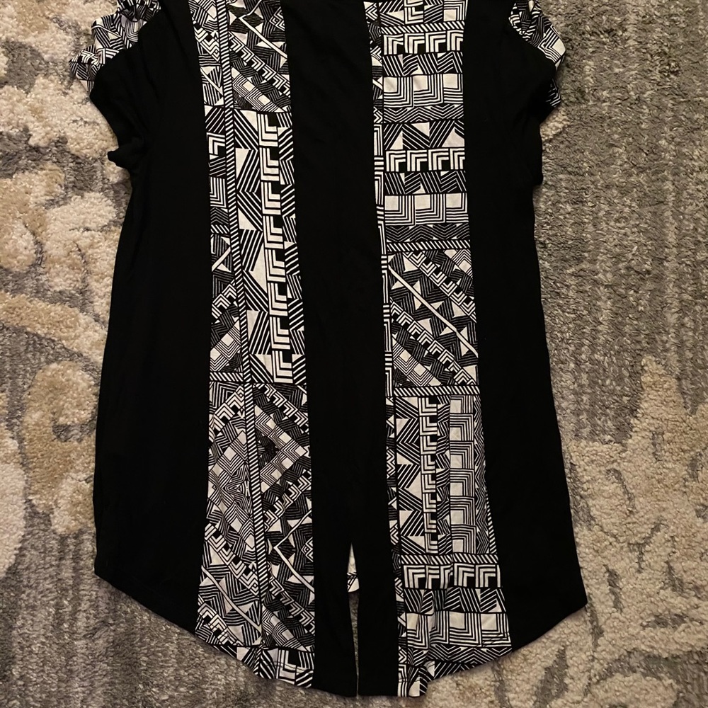 Aztec Blouse - Picture 5 of 5